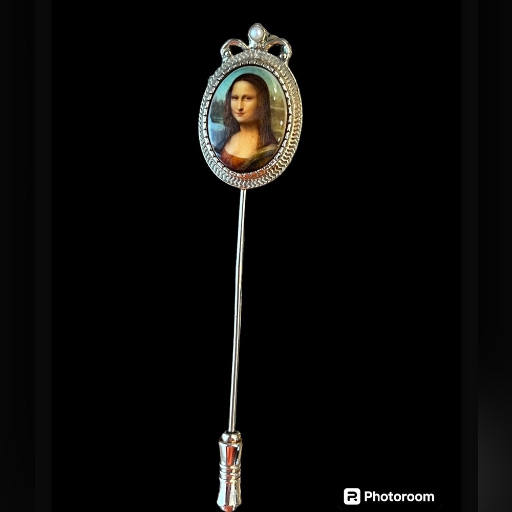 Vintage Sarah Coventry "Masterpiece" Mona Lisa Stick Hat Lapel Pin/Brooch